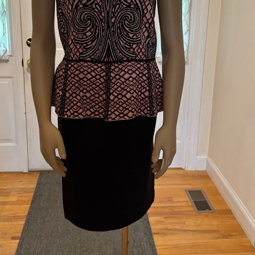 BCBGMaxAzria Black Knee-Length Pencil Skirt